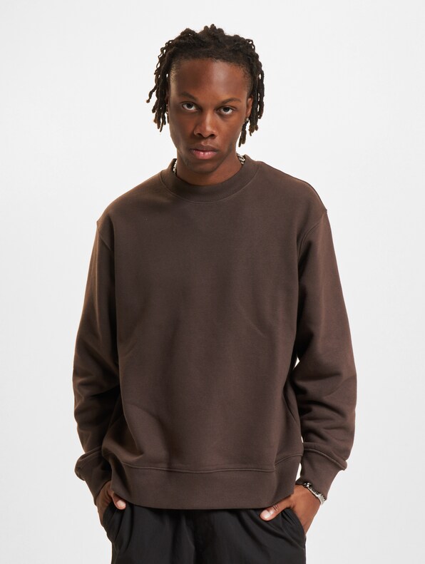 Urban Edge Crew Neck-2