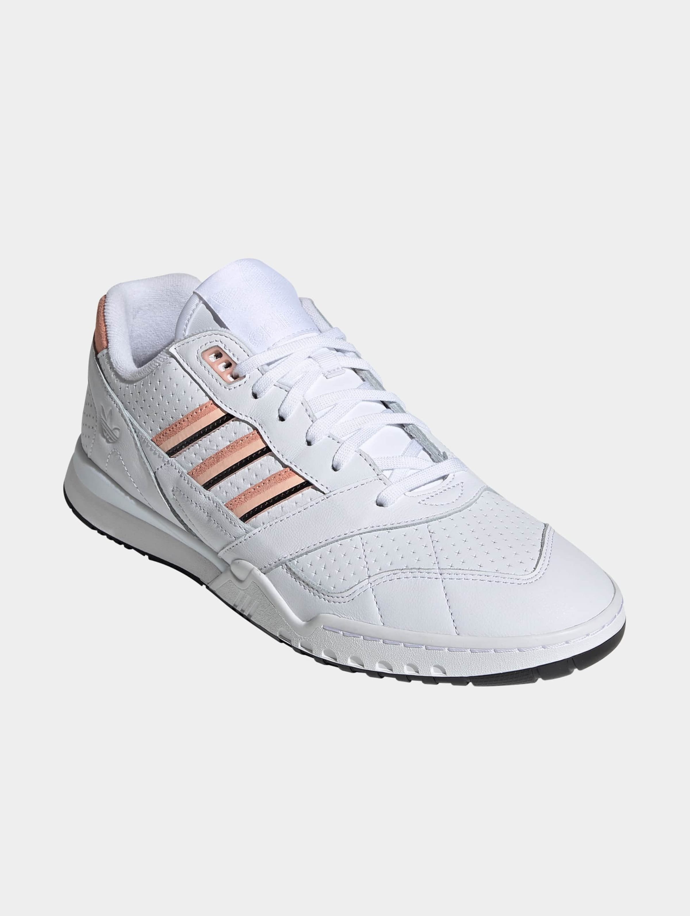 Ar trainer adidas discount pink