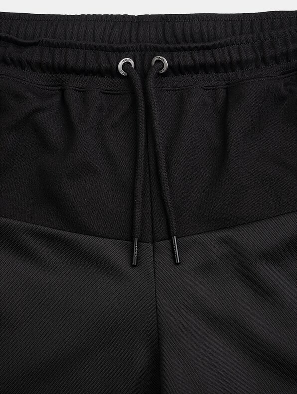 Center Court Shorts Black-3