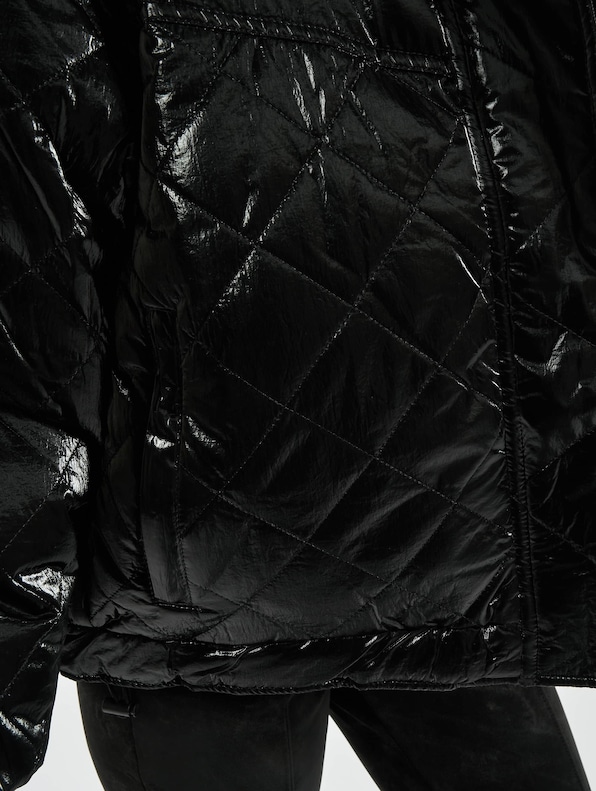 Ladies Vanish Oversized Diamond Quilt-5