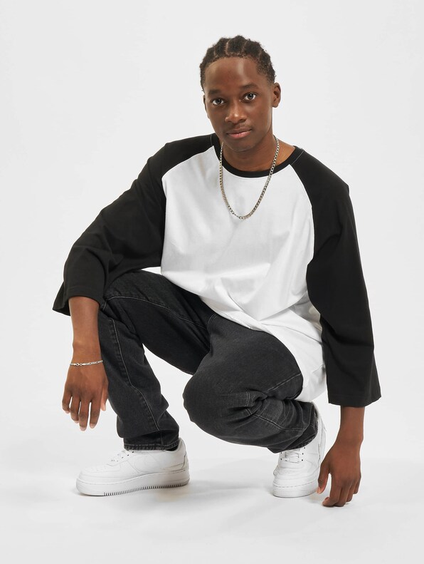 Contrast 3/4 Sleeve Raglan Tee-4