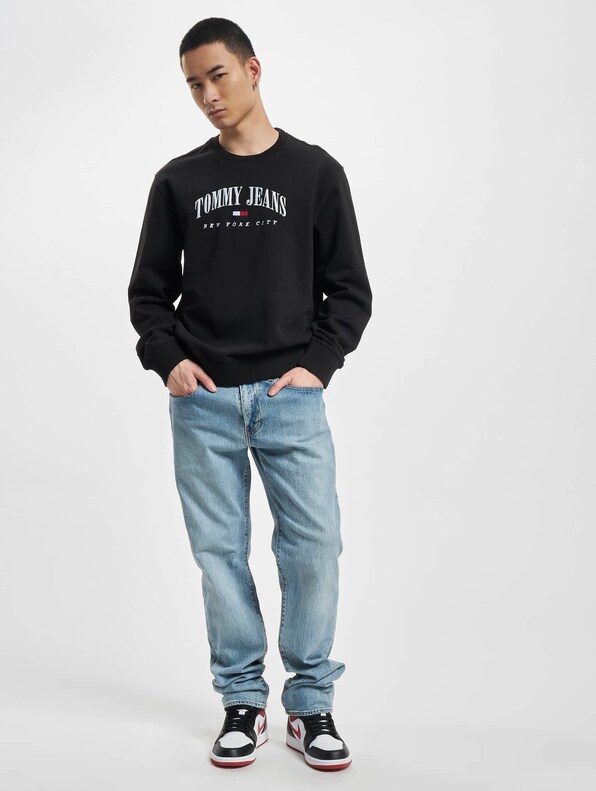 Tommy Jeans Regular Small Varsity Crew Sweater-5