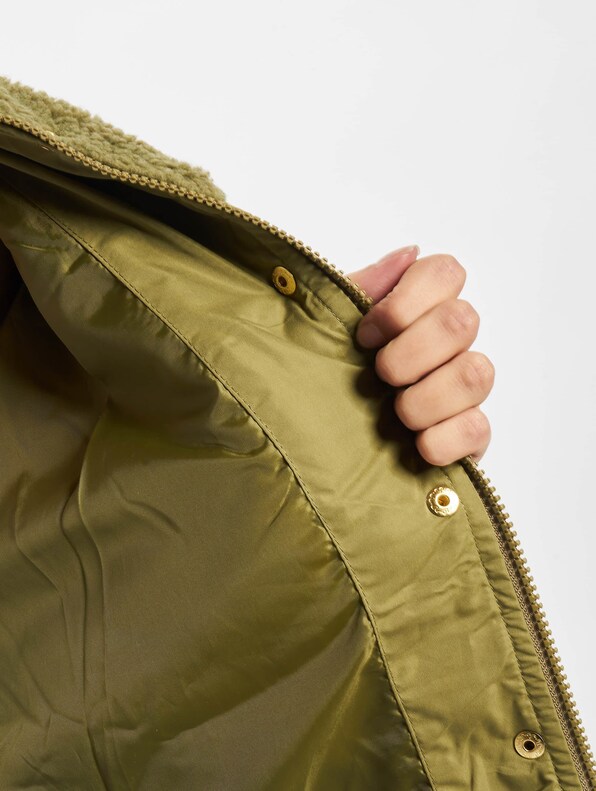 Ladies Oversized Diamond Quilt -4