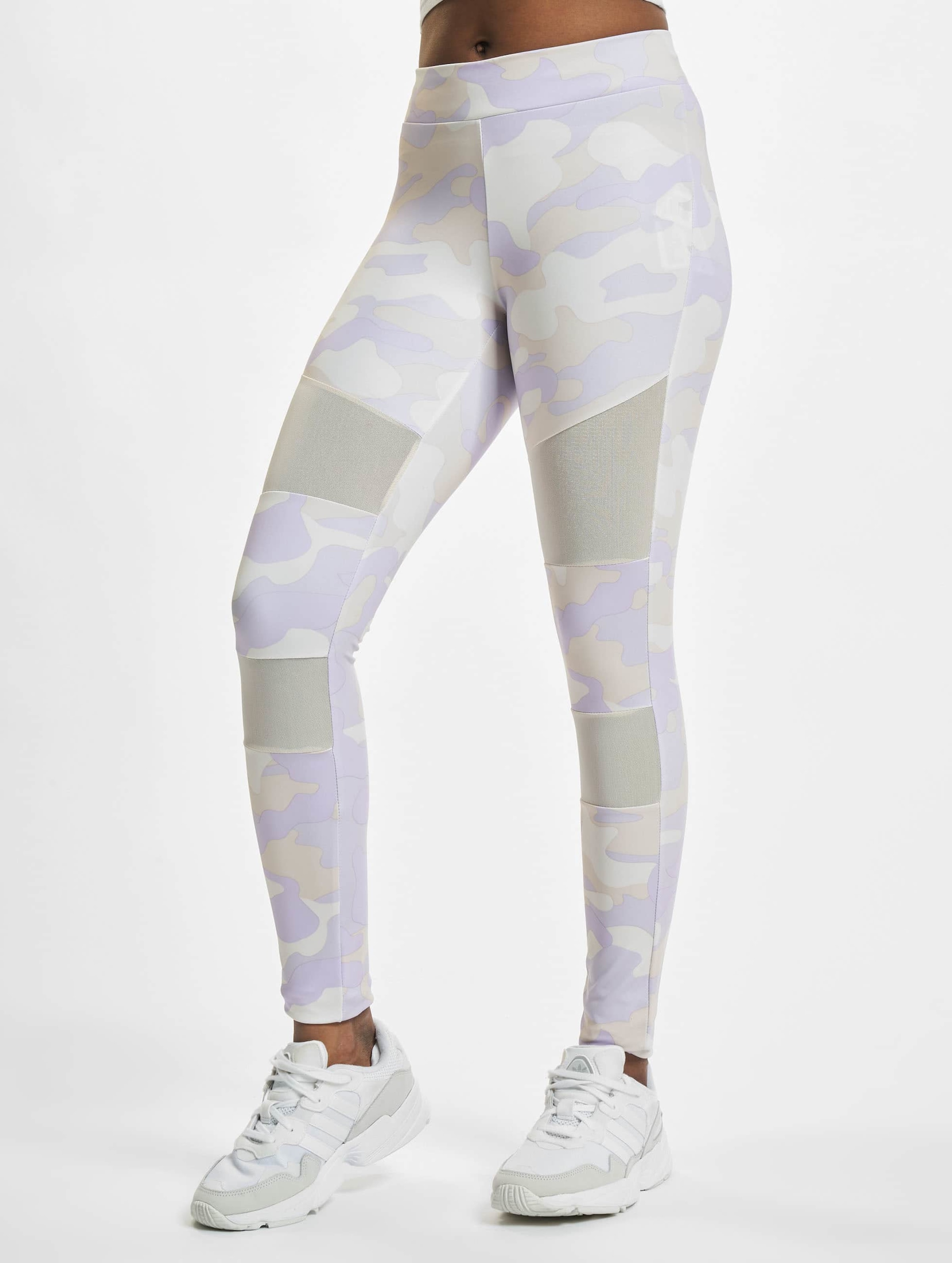 Alo white camo outlet leggings