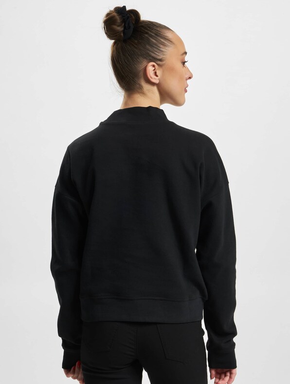Short Interlock-1