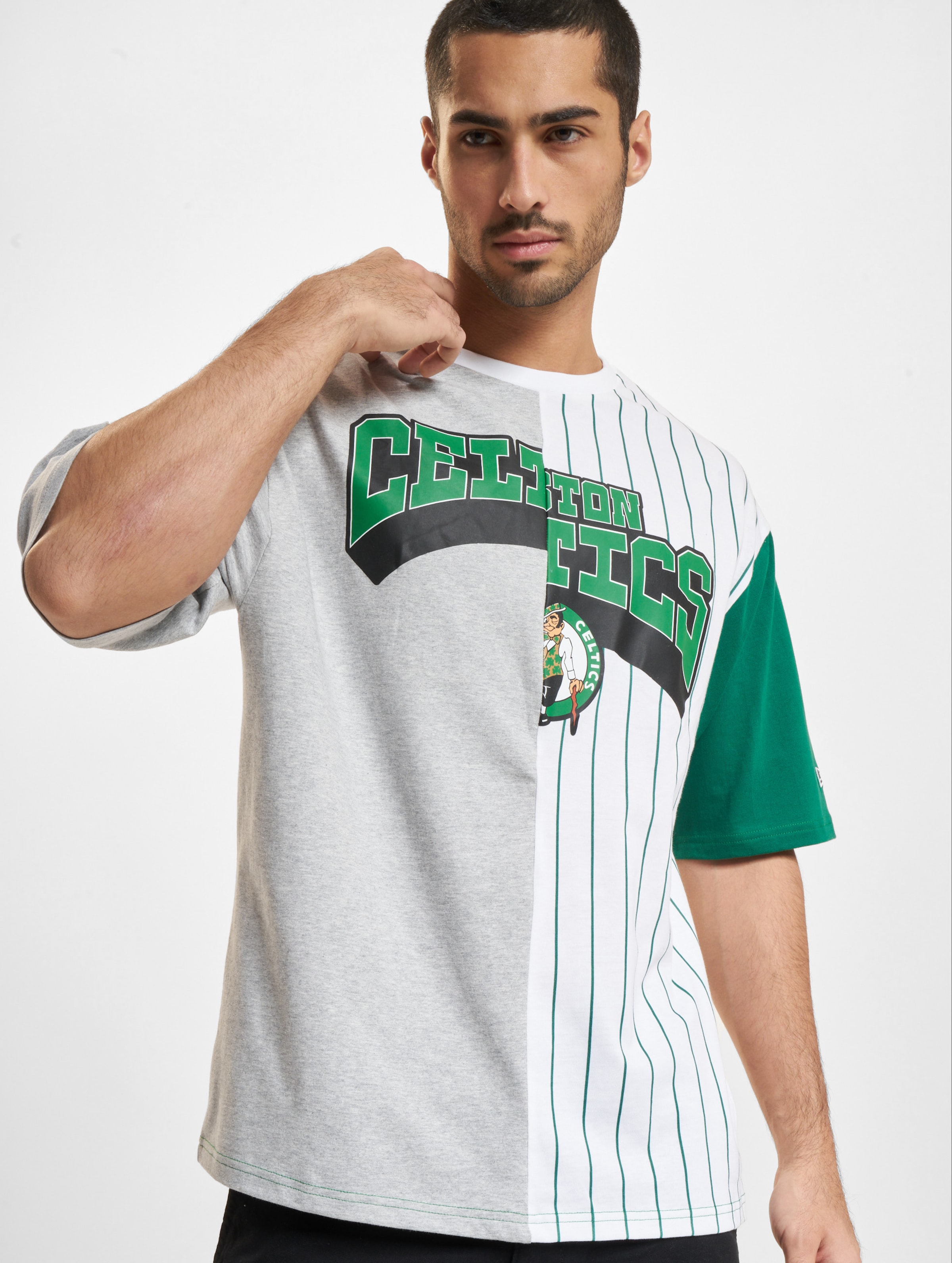 New Era NBA Half Pinstripe OS BOSCEL T-Shirts Männer,Unisex op kleur grijs, Maat L
