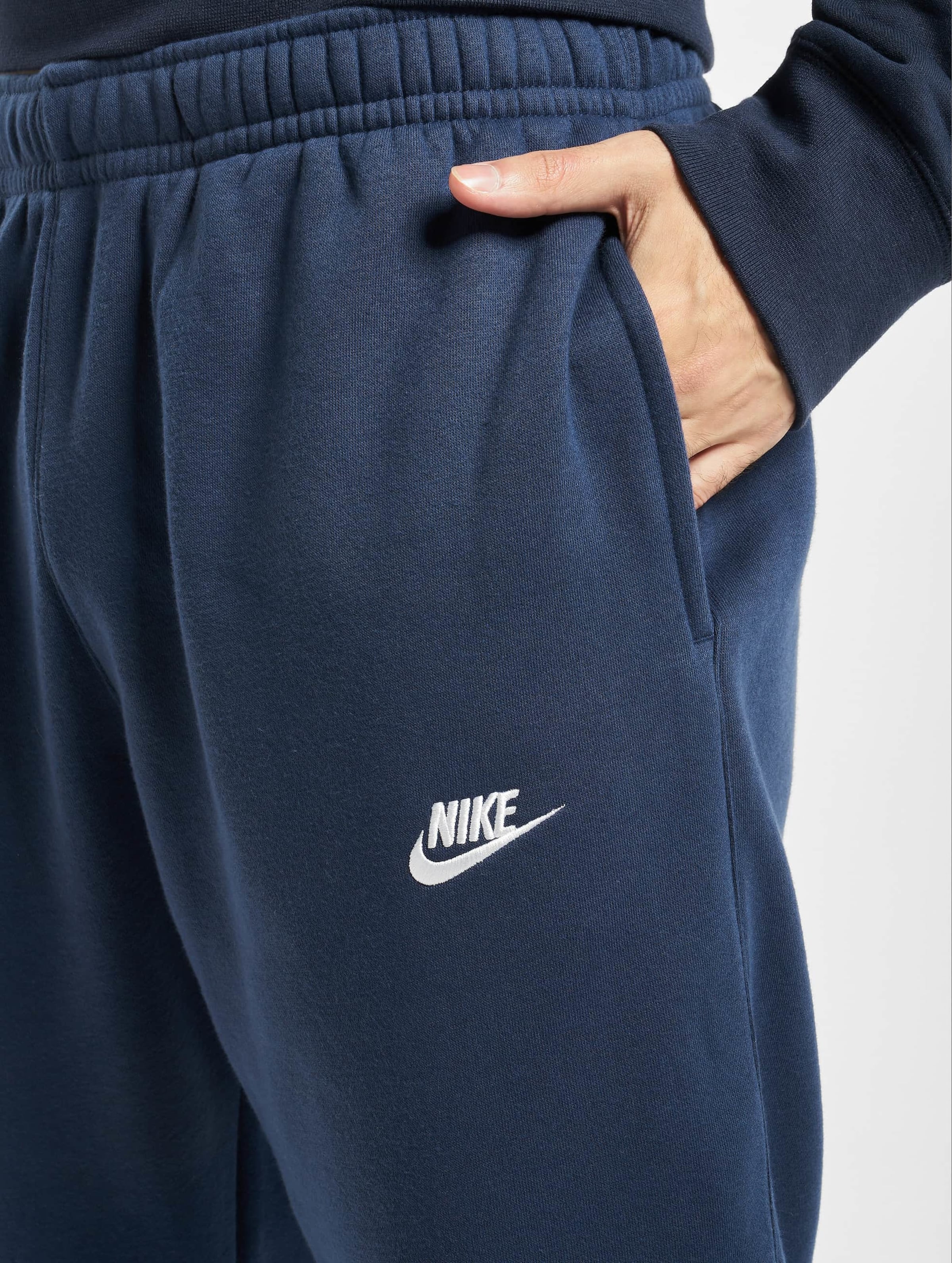 Nike club discount fleece pants navy