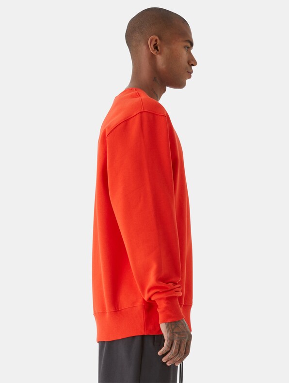 Essential Sweatshirt-3