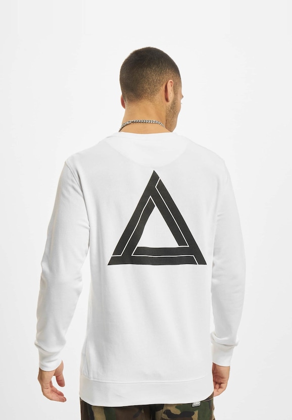 Triangle Neck-0