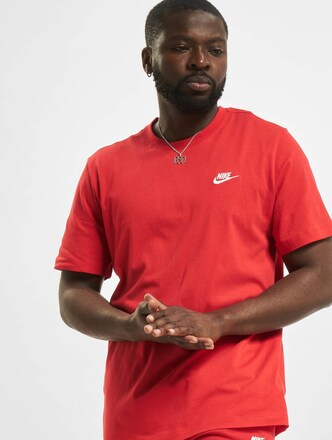 Nike Sportswear Club T-Shirts