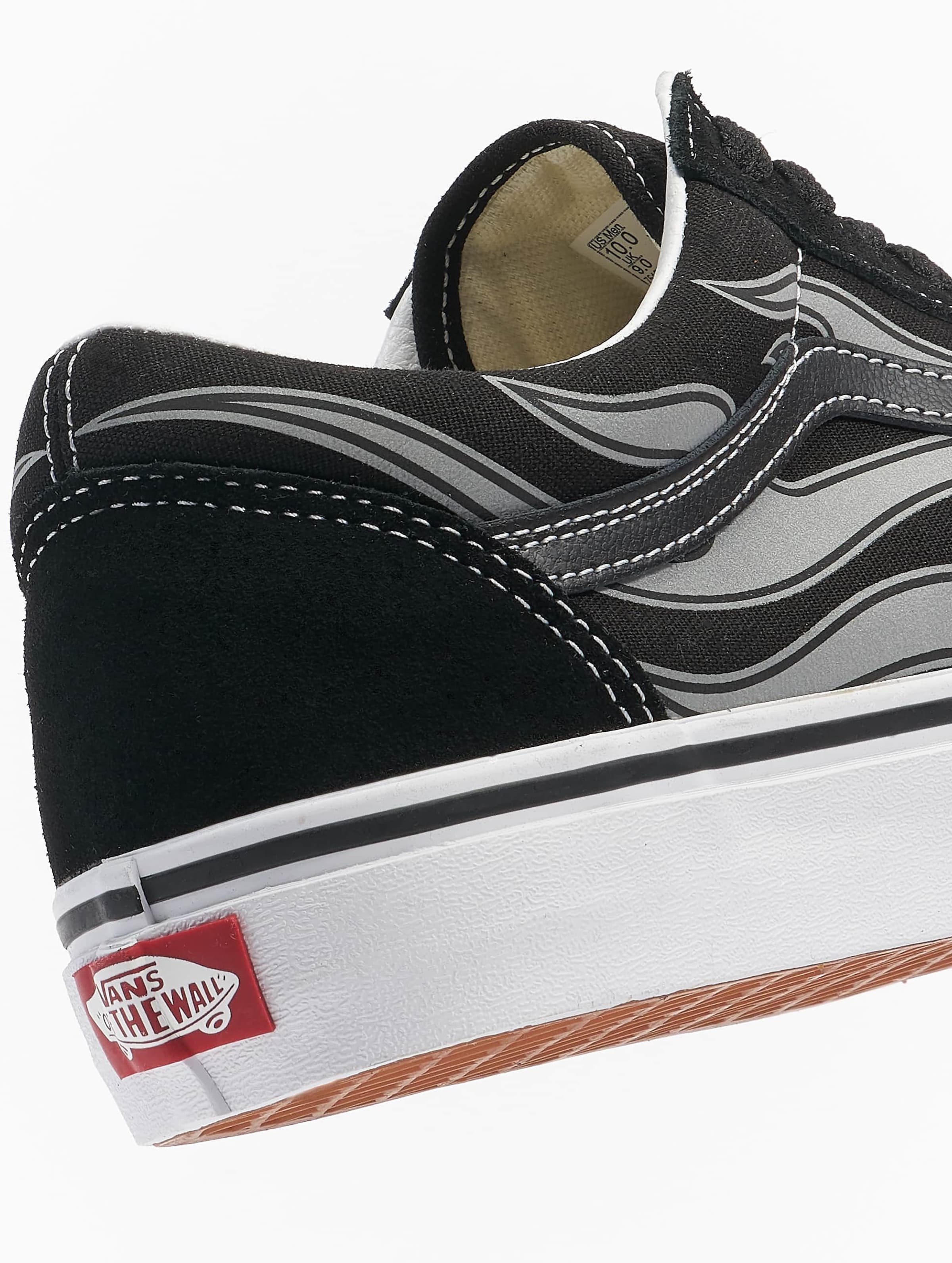 Vans style 36 sf hotsell flame black & white