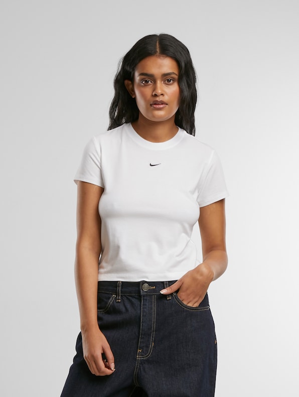 Nike Sportswear Chill Knit T-Shirts-0