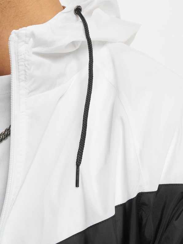 Arrow Windrunner -3