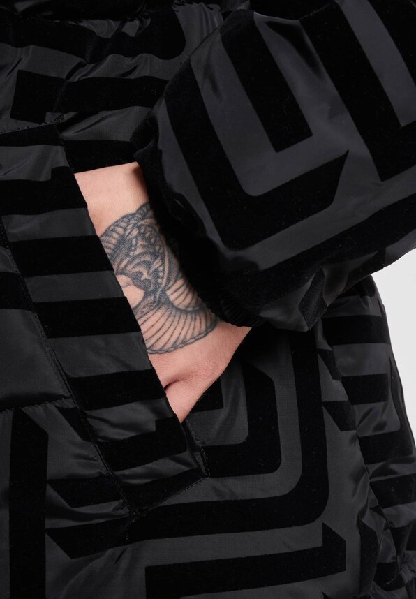 JM233-016-1 SJ Script Logo Geometric Aop Puffer Jacket-4