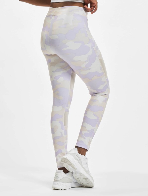 Ladies Camo Tech Mesh-1