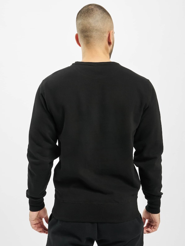 Ellesse Small Logo Succiso Sweater-1
