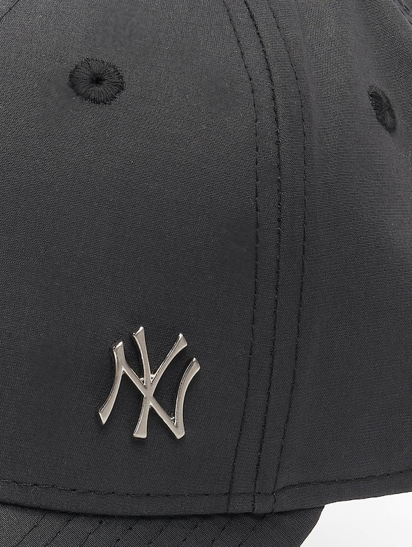 Flawless Logo Basic NY Yankees 9Forty-3