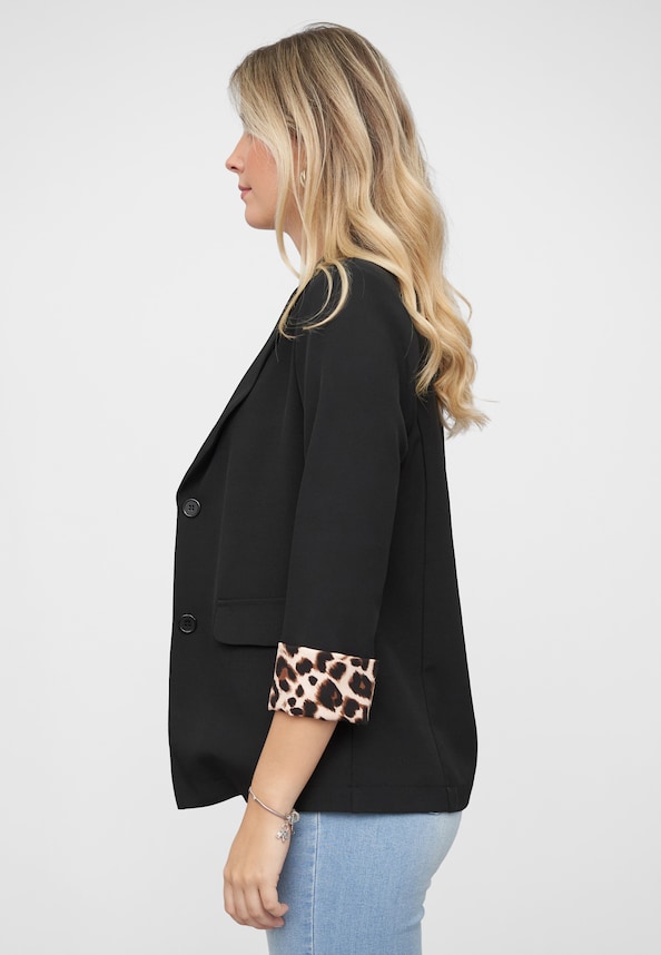 Blazer with 3/4 sleeves and leo print-2