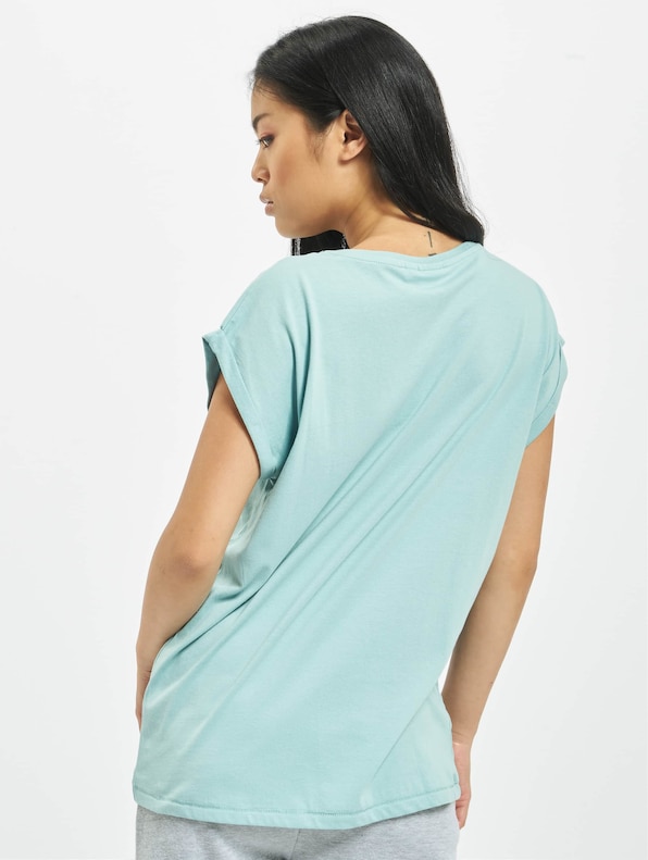 Extended Shoulder-1