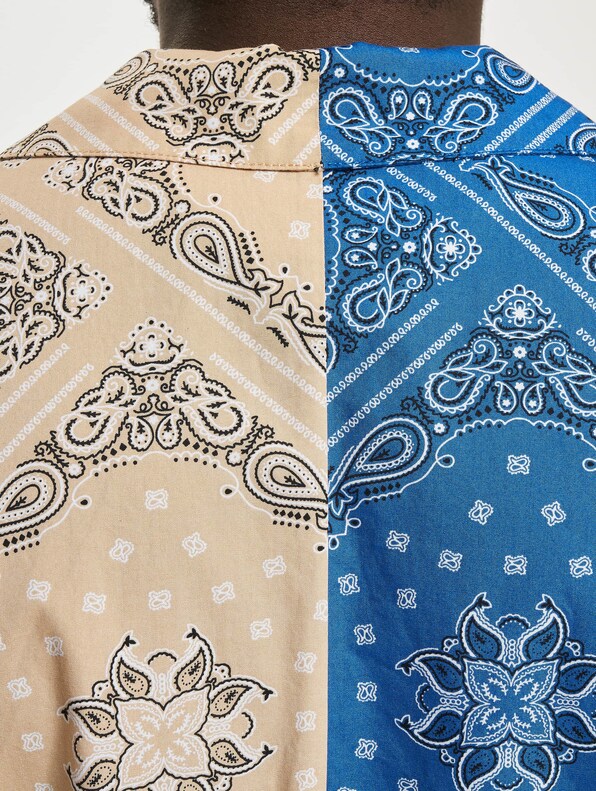 Chest Signature Paisley Block Resort -3