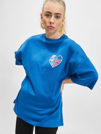 Club Heart Graphic Oversized 