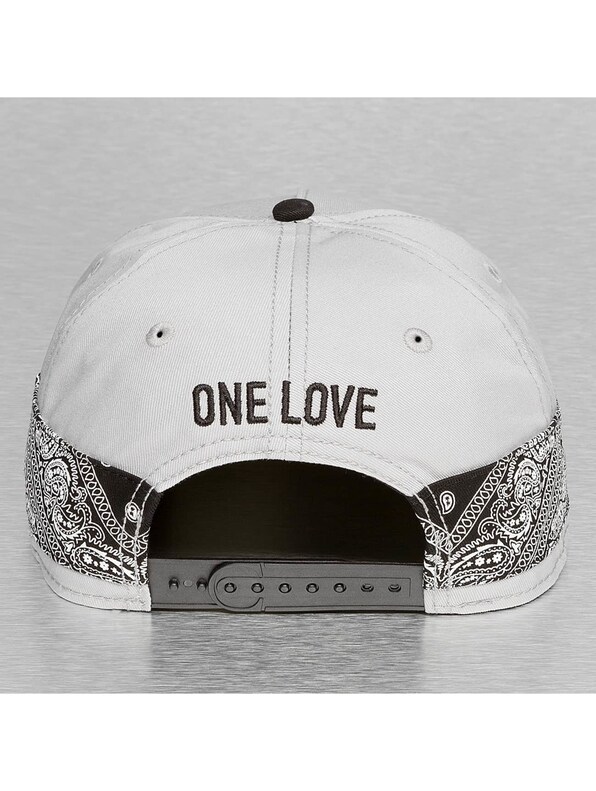 White Label Eyes On Me -4