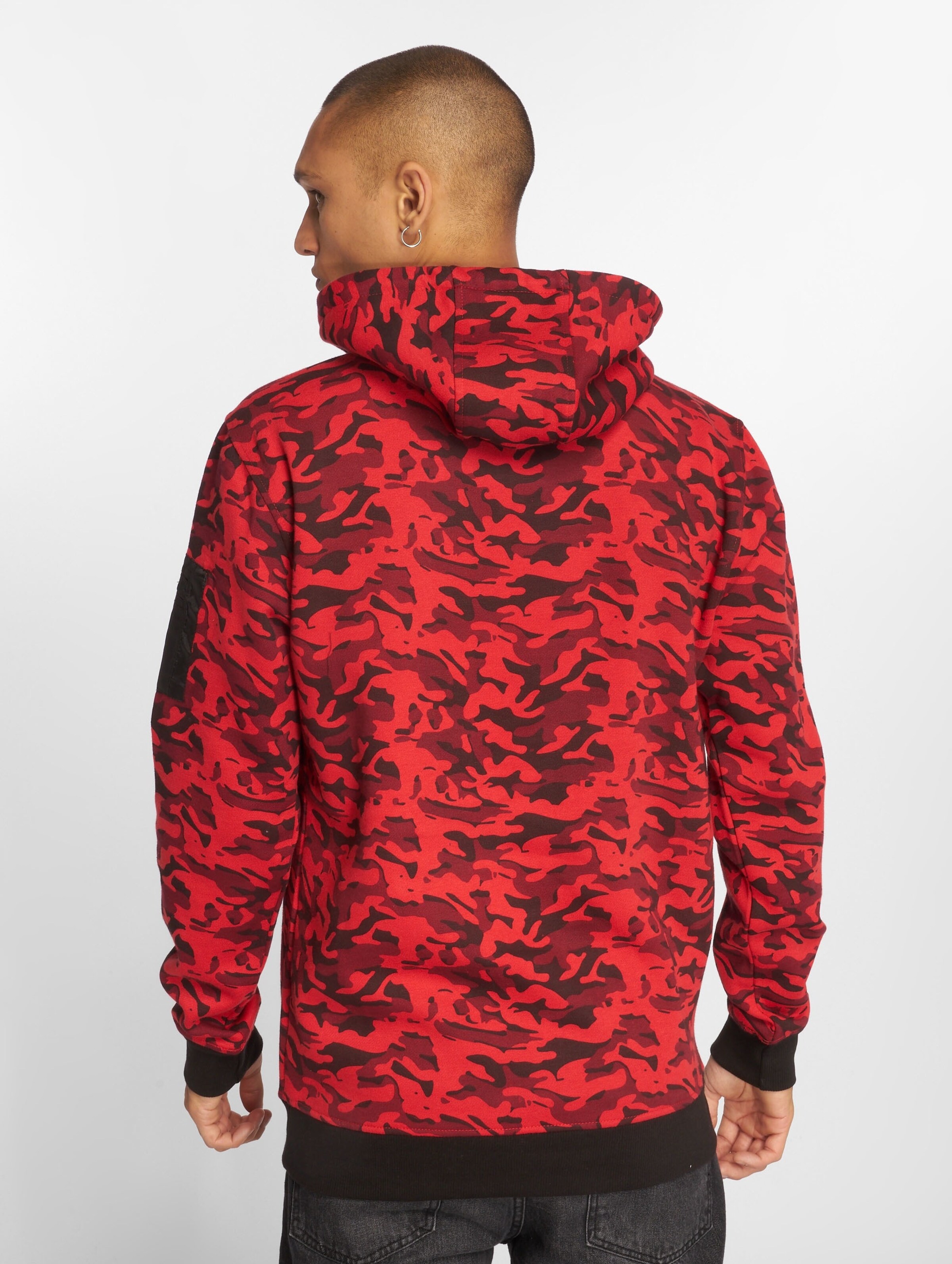 Tech fleece red discount camo