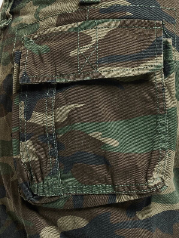 Urban Legend Cargo 3/4 Shorts-5