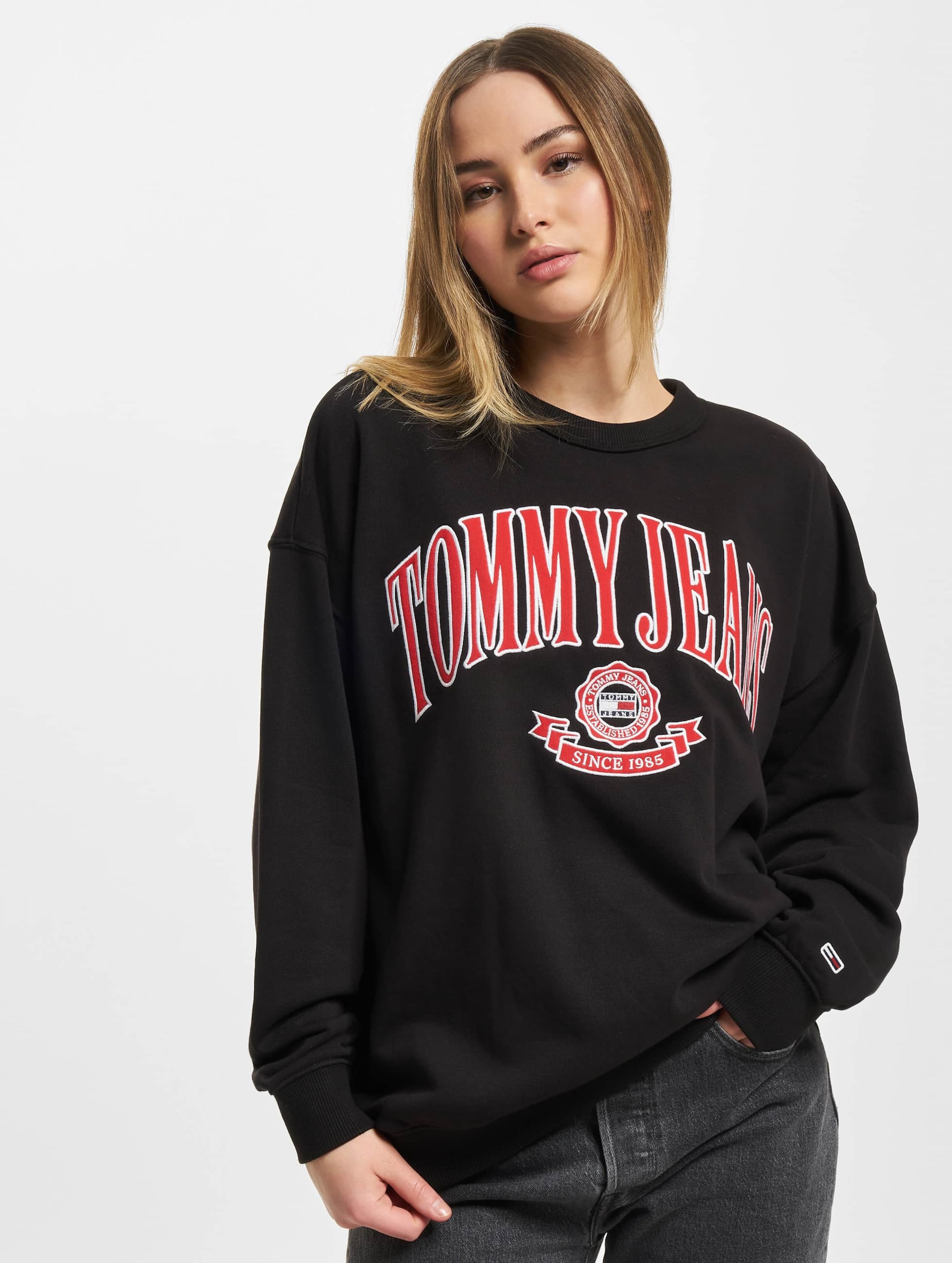 Tommy jeans shop clean collegiate sweater