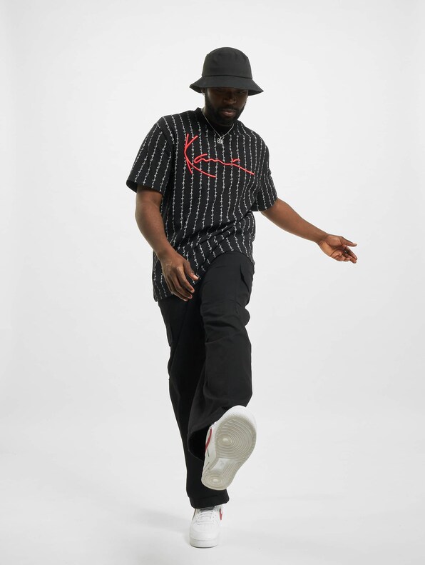 KKMQ12130BLK Signature Logo Pinstripe Tee-4