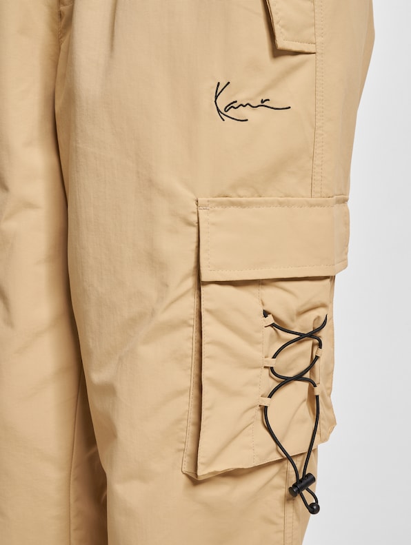 Small Signature Wide Parachute-5