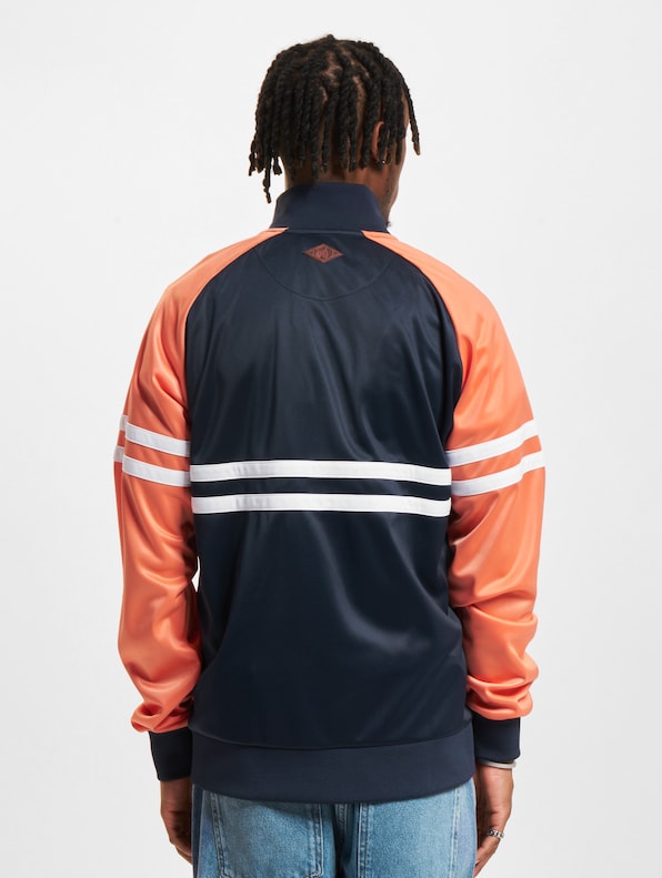 DMWU Tracktop-1