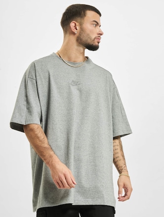 Nike Short Sleeve Revival  T-Shirt
