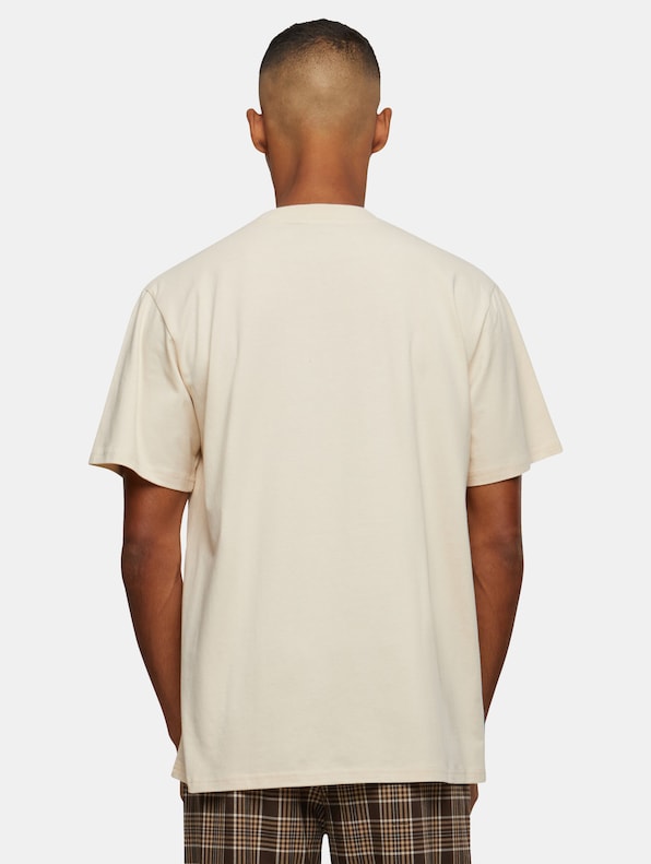 Classic Logo Essential-1