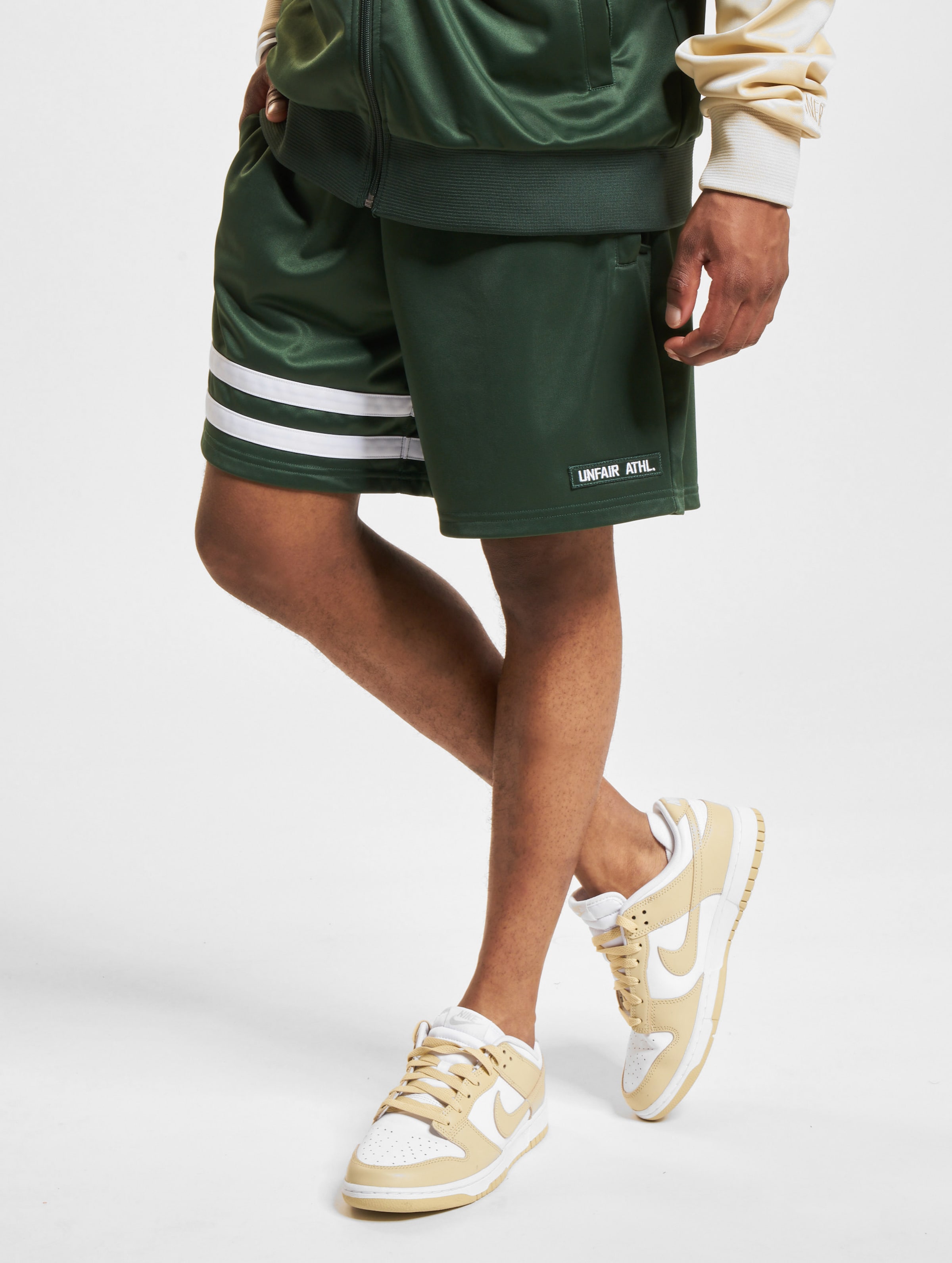 UNFAIR ATHLETICS DMWU Athletic Shorts Männer,Unisex op kleur groen, Maat M