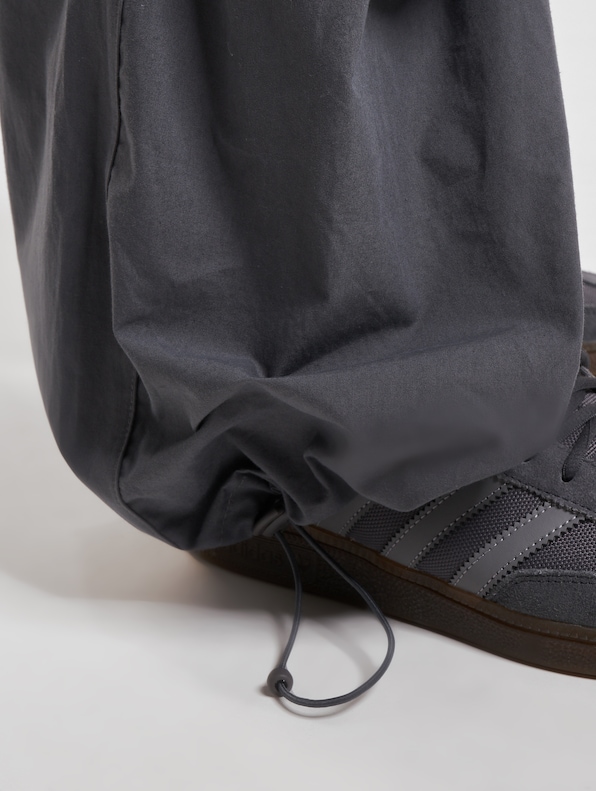 Small Signature Parachute-4