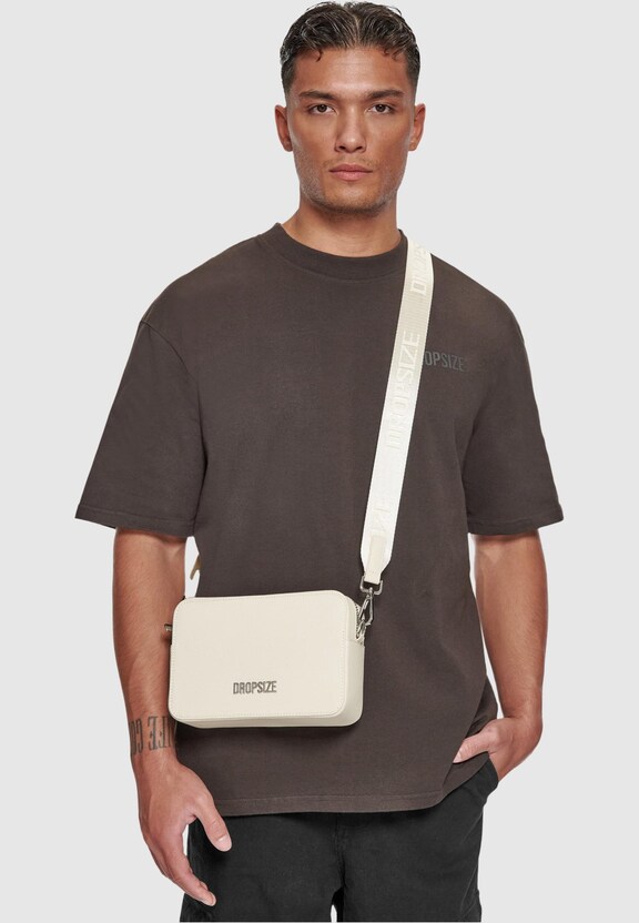Eessentials Shoulder-1