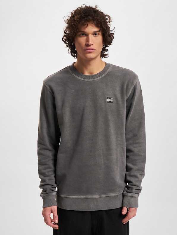 Tommy Jeans Regular Tonal Badge Pullover-2