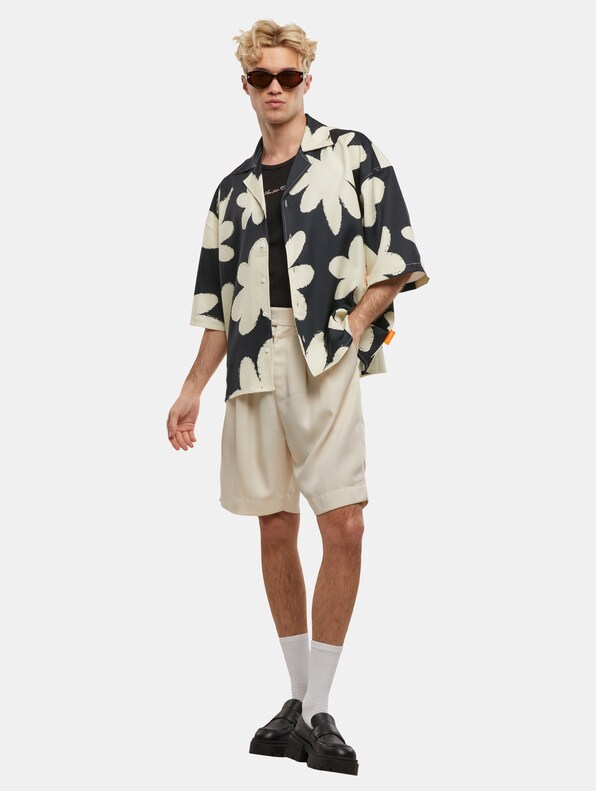 Double Pleated Shorts-3