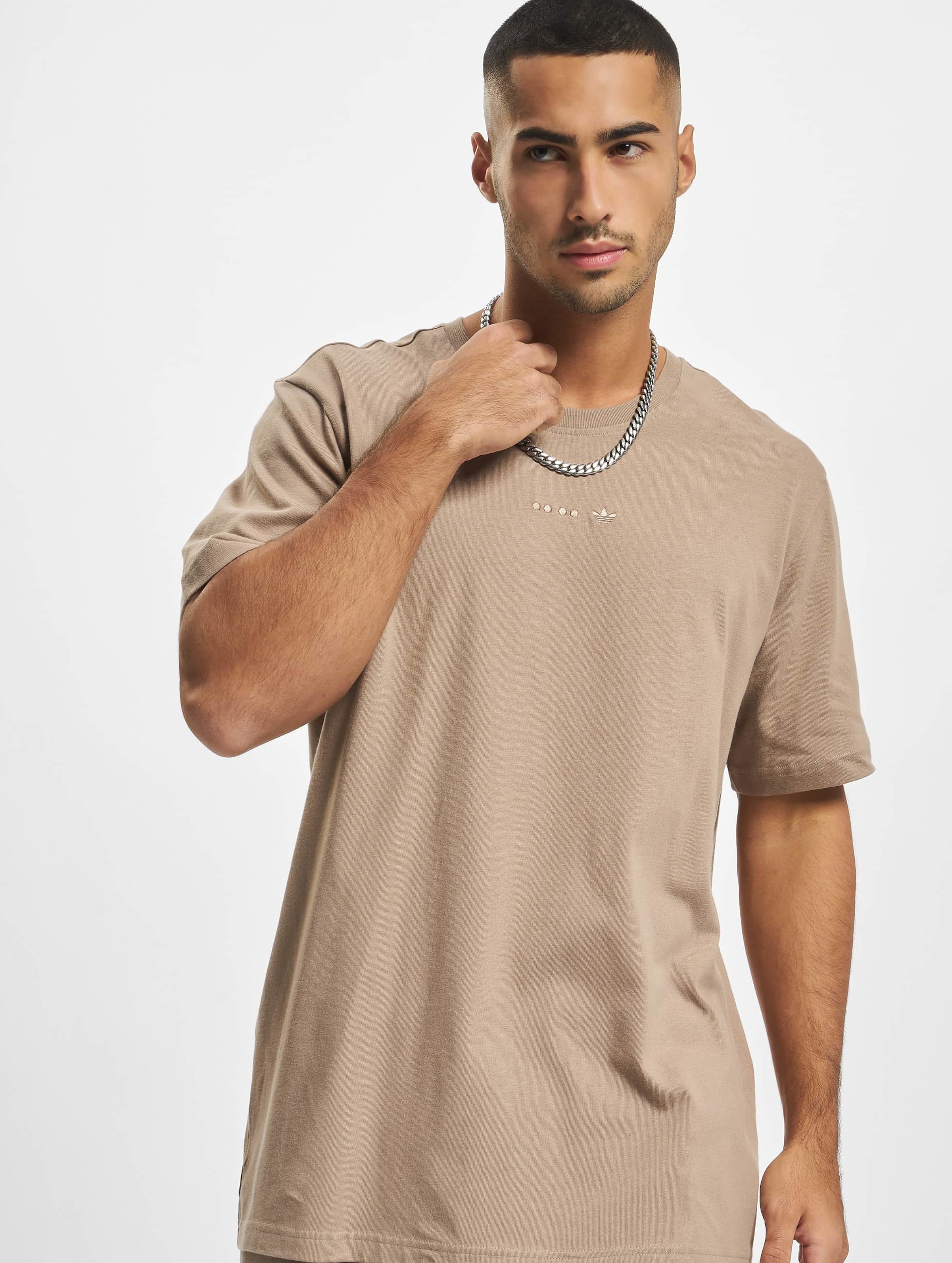 adidas Originals Essential T-Shirt Mannen op kleur bruin, Maat XL