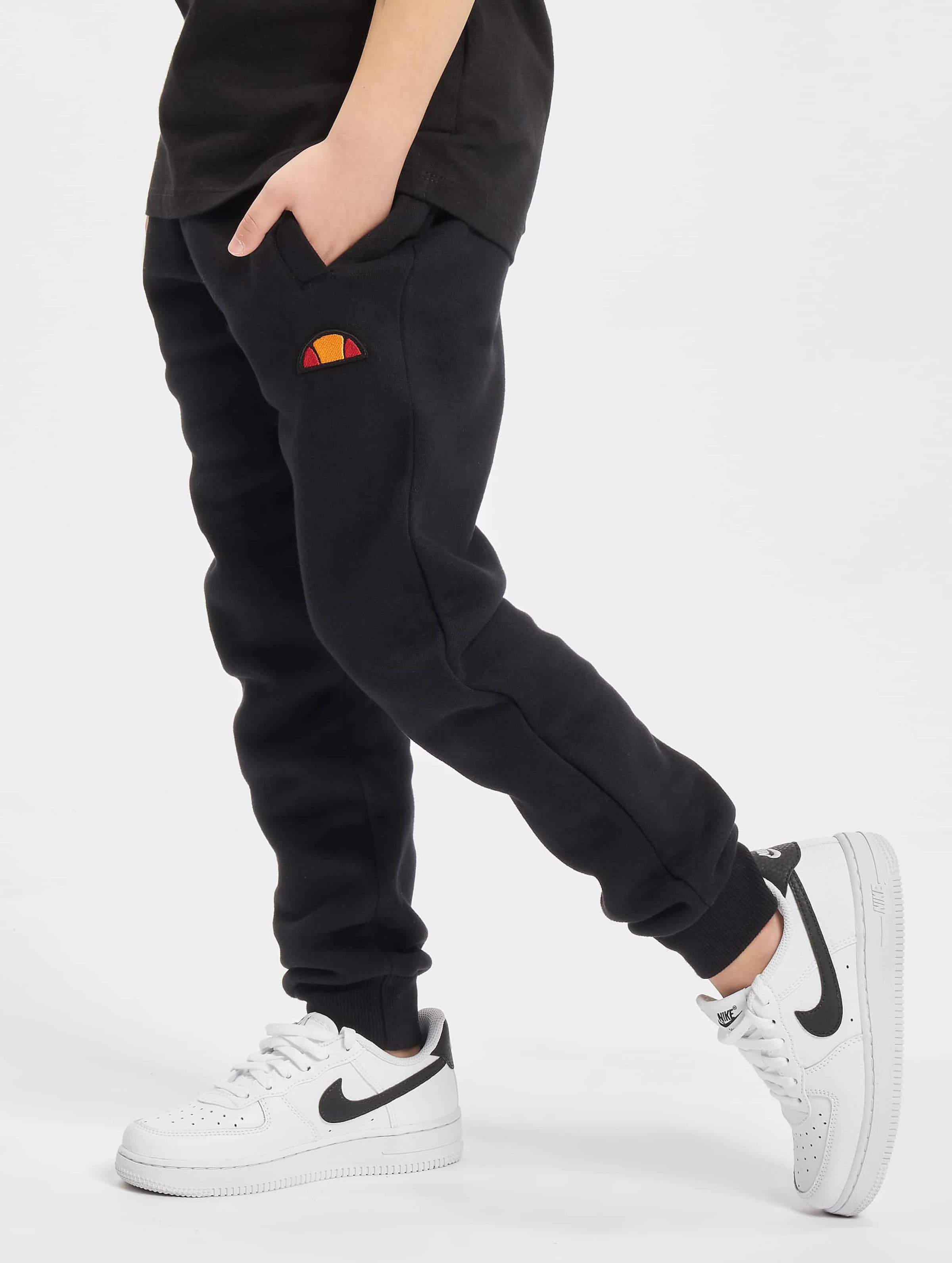 Ellesse cargo best sale fleece joggers