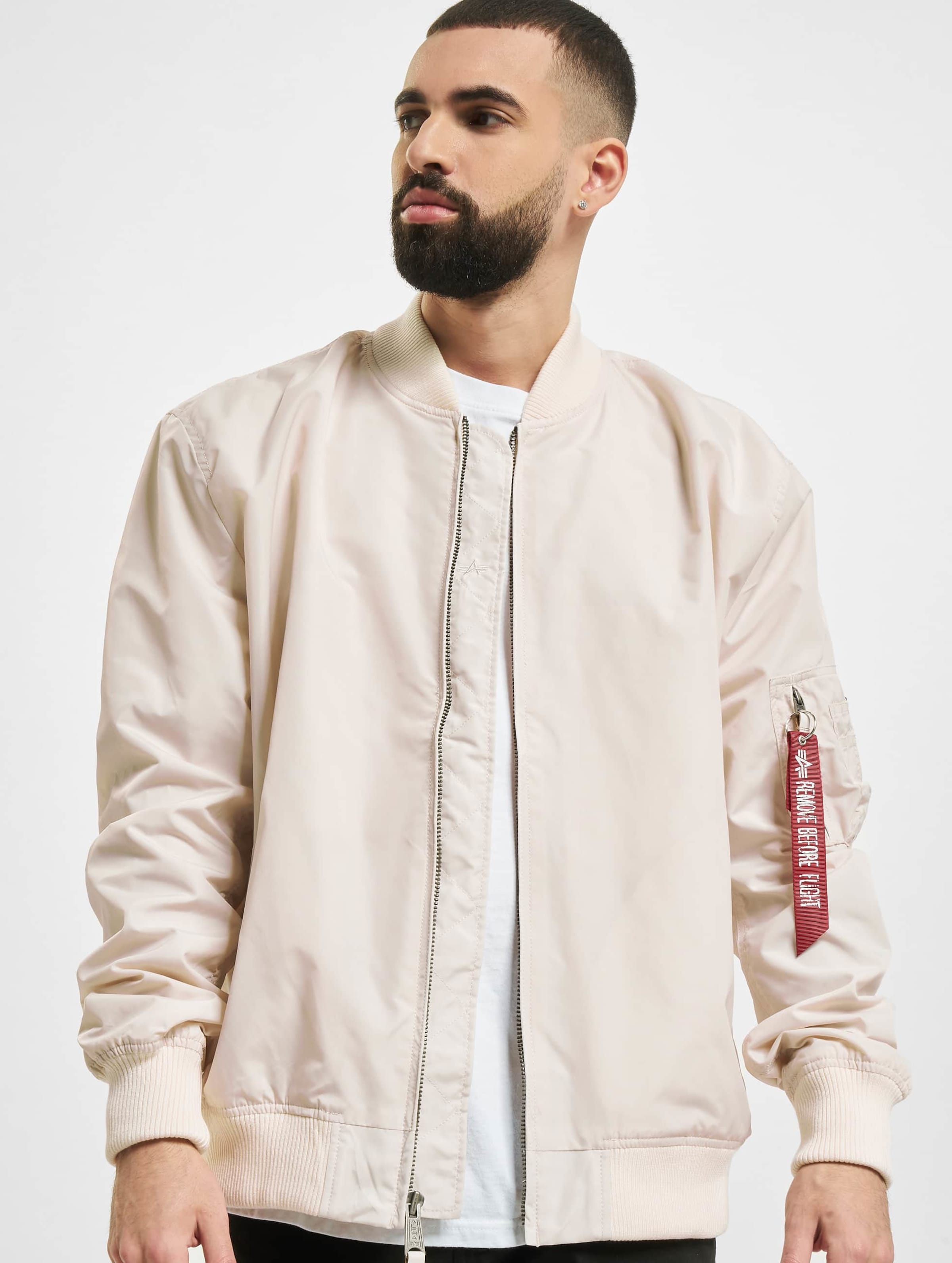 Alpha industries 2025 beige bomber