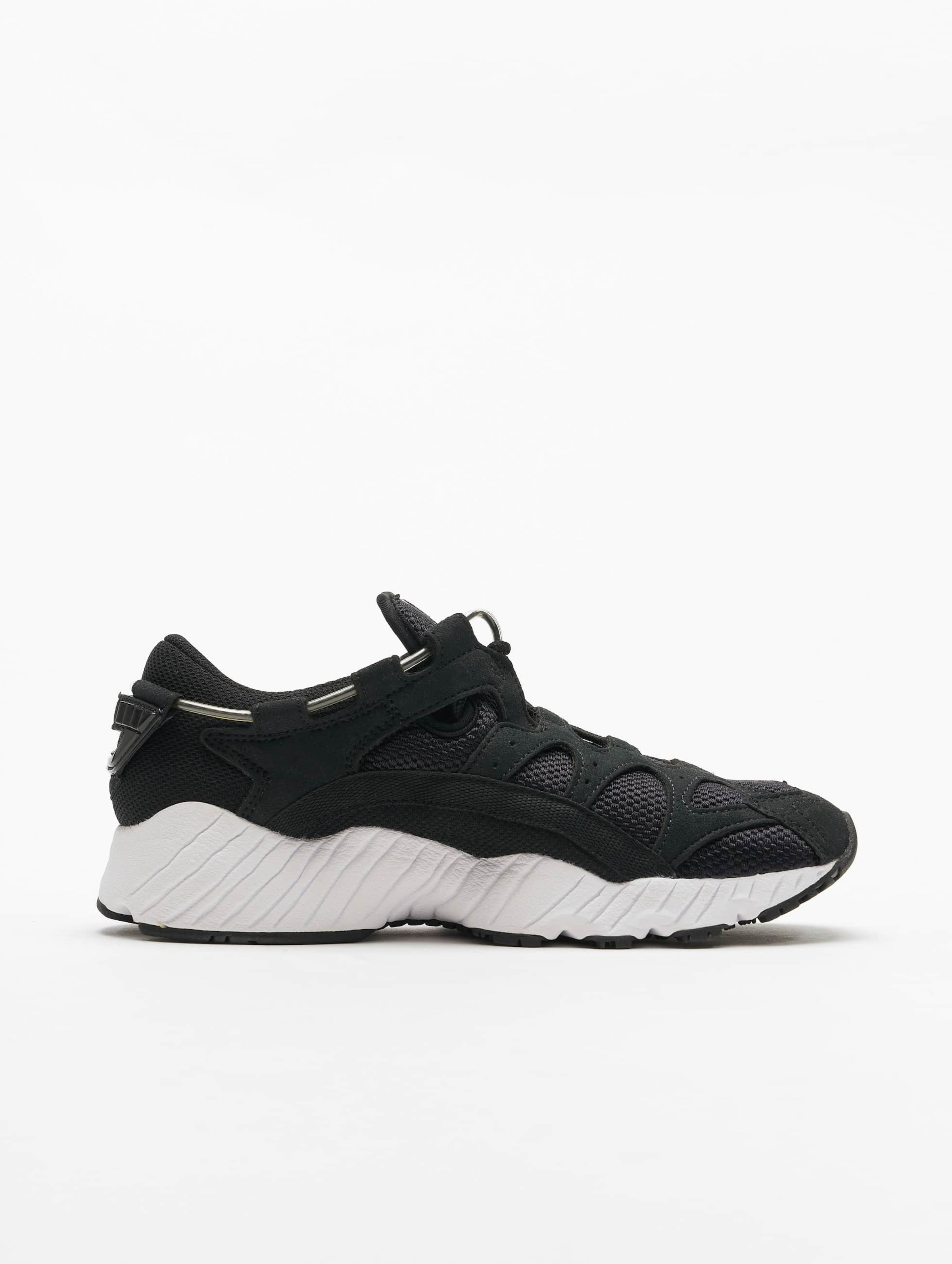 Asics gel mai black store black