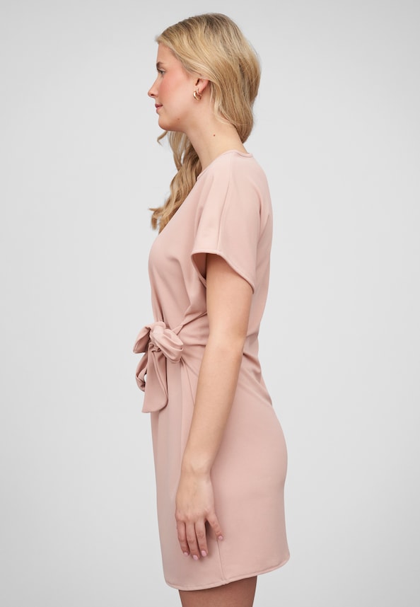 T-Shirt-Kleid mit integriertem Bindegürtel-2