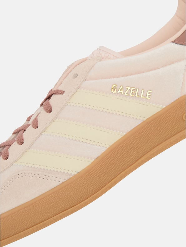 Gazelle Indoor W-7