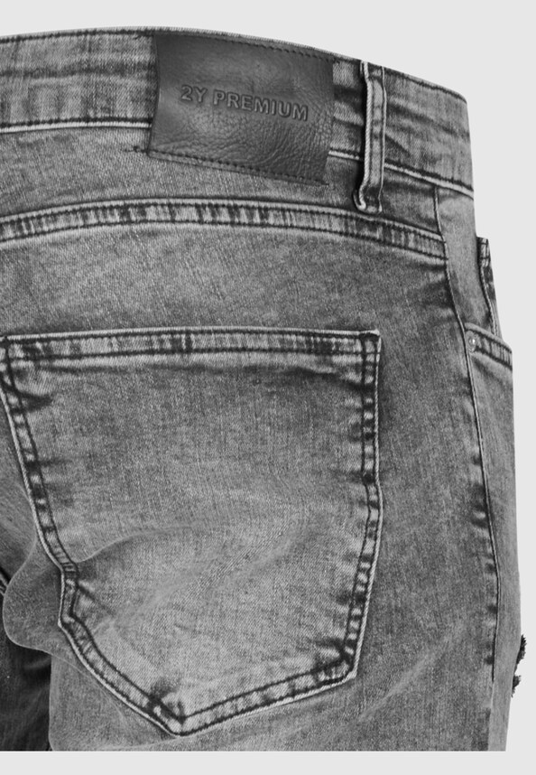 2Y Tapered Fit Jeans-10