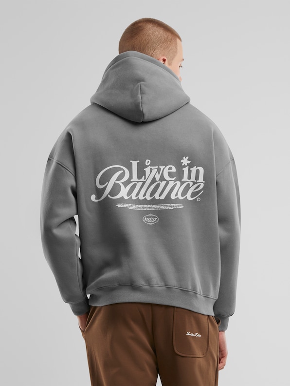 Live in Balance Heavy Oversized-1