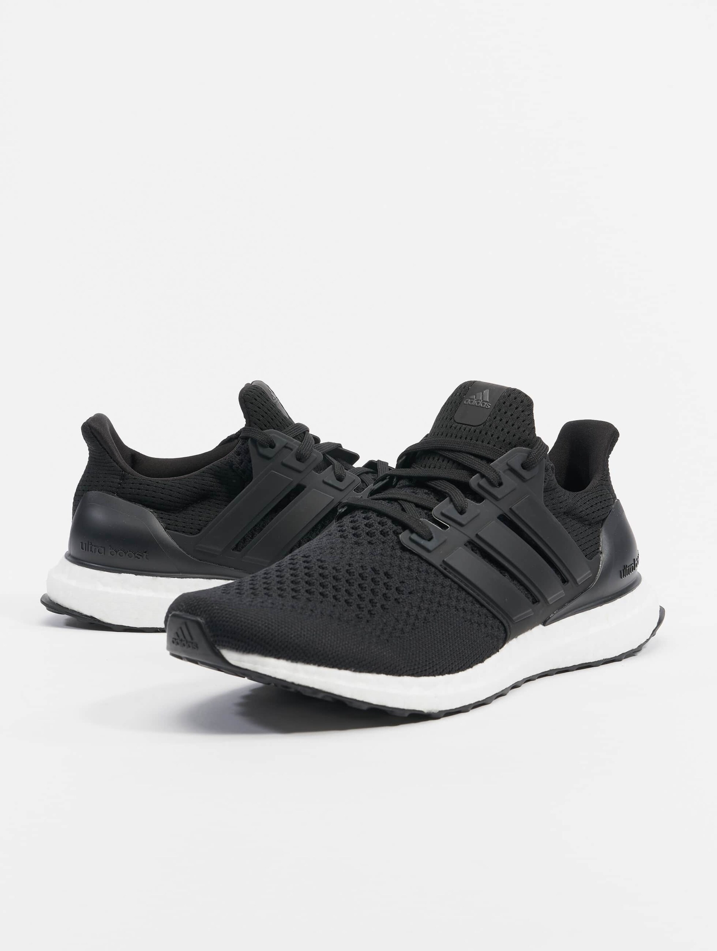 Ultra boost 4.0 core black outlet mens