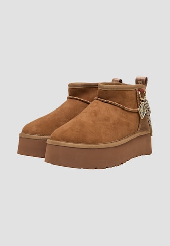 CHIC TREAD