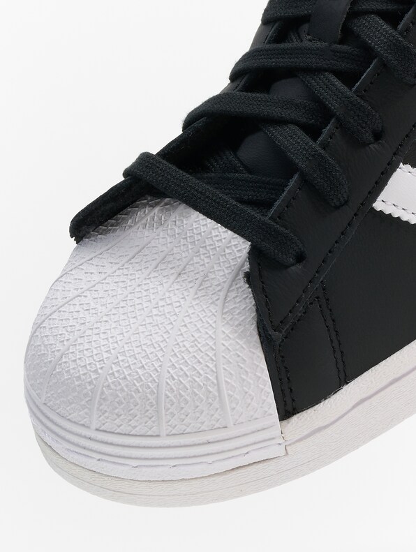 Superstar -9